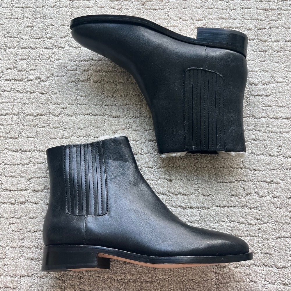 Jcrew black leather Chelsea boots with Sherpa lining 5.5